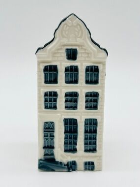 KLM Delft Blue Miniature House #62 Empty